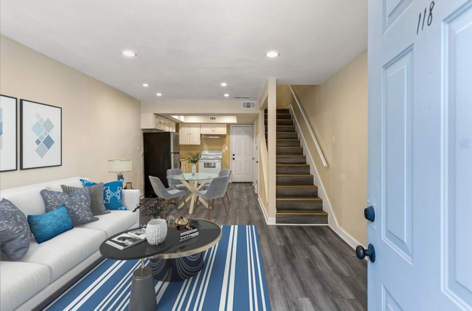 Galveston Apartment: 325 church