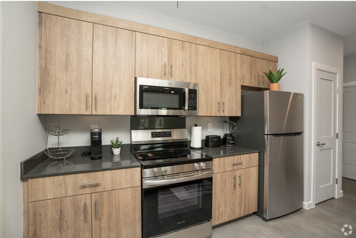 First 6 Months • $895/MONTH with a 13-Month Lease – photo 1