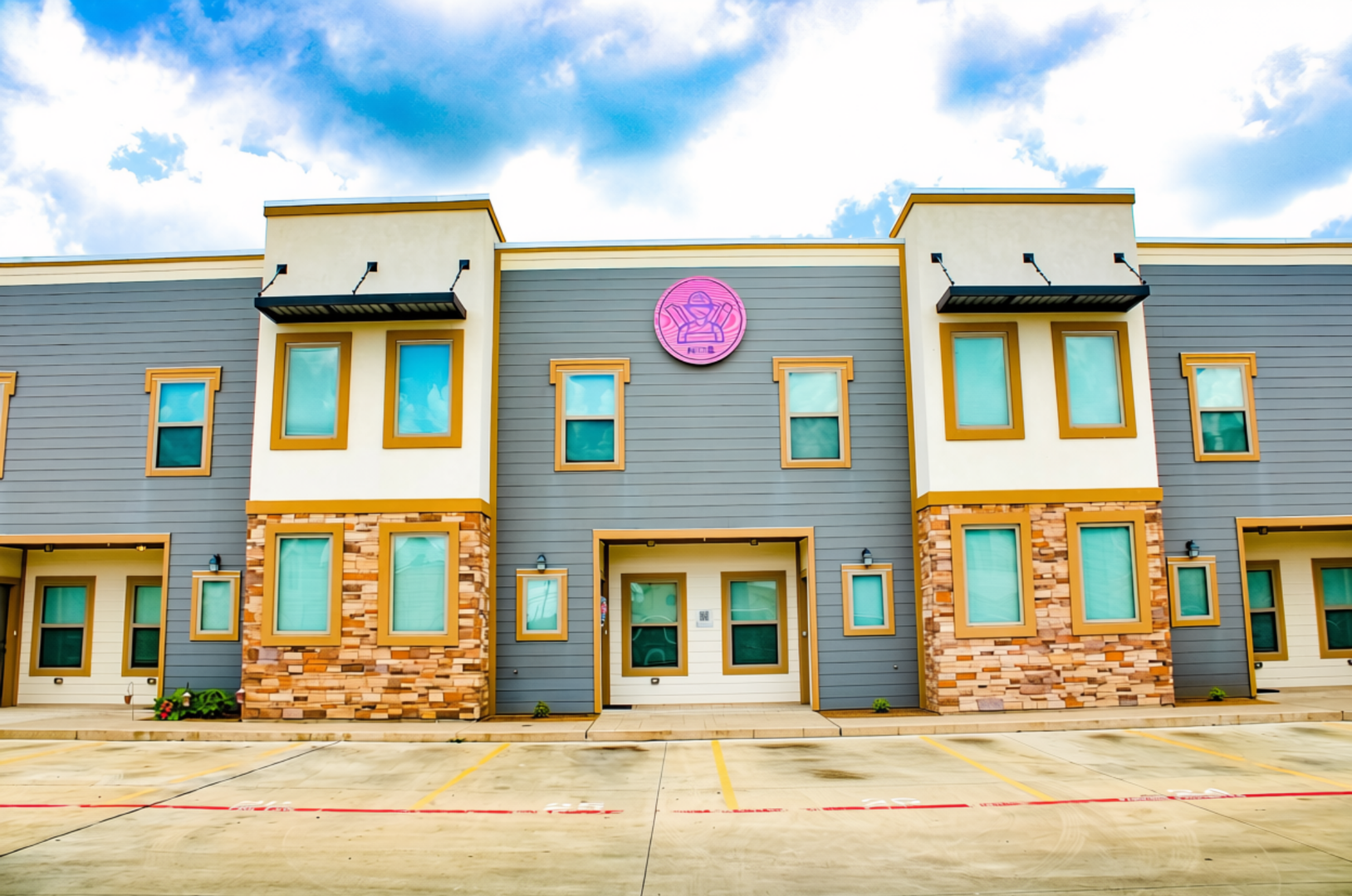 Hidalgo Apartment: 2206 E Hwy 281