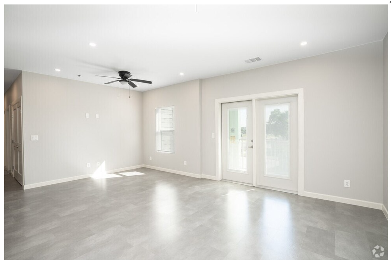 McAllen Apartment: 615 Dallas Ave.