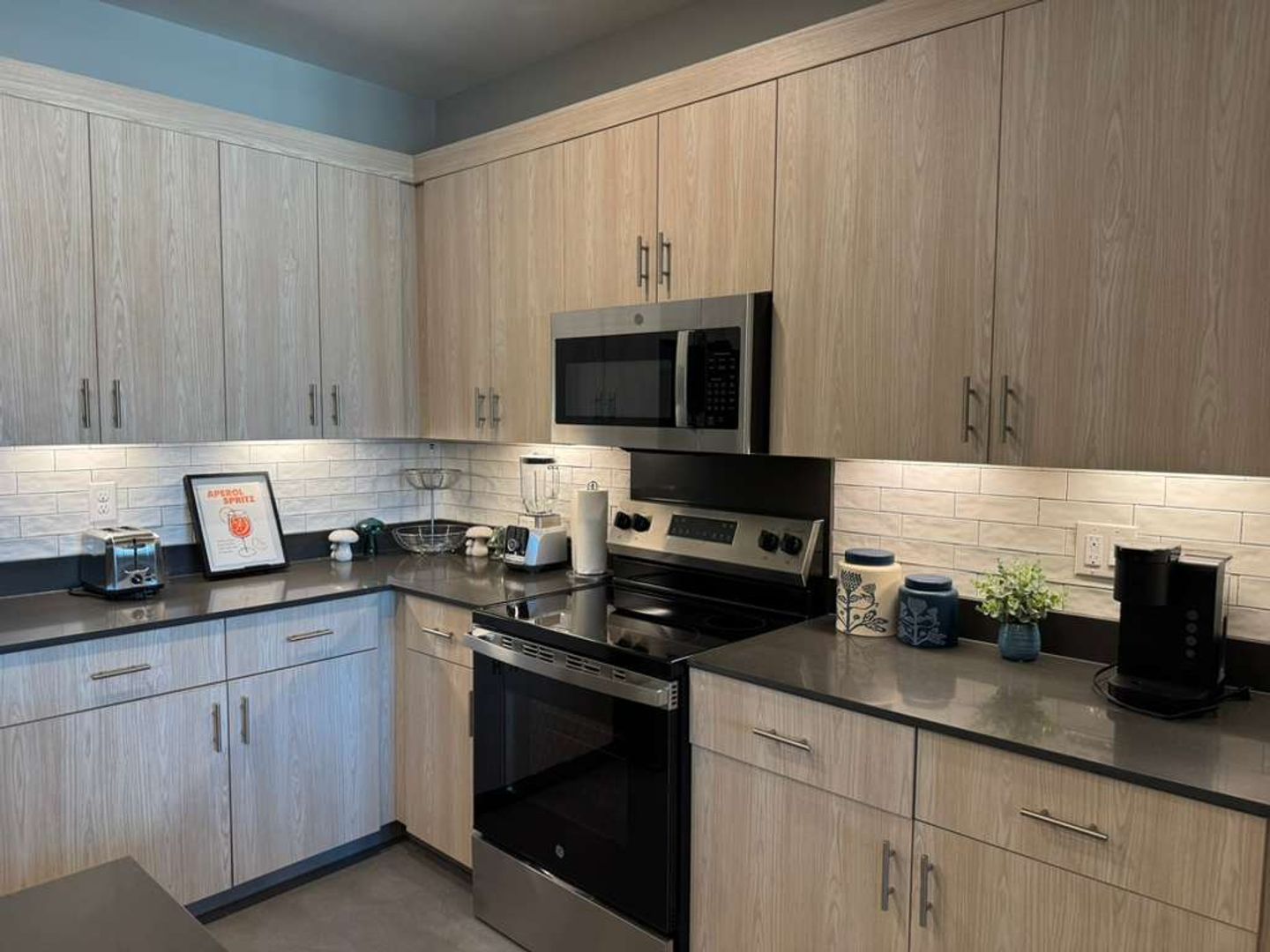 Mission Apartment: 7220 W Interstate Highway 2