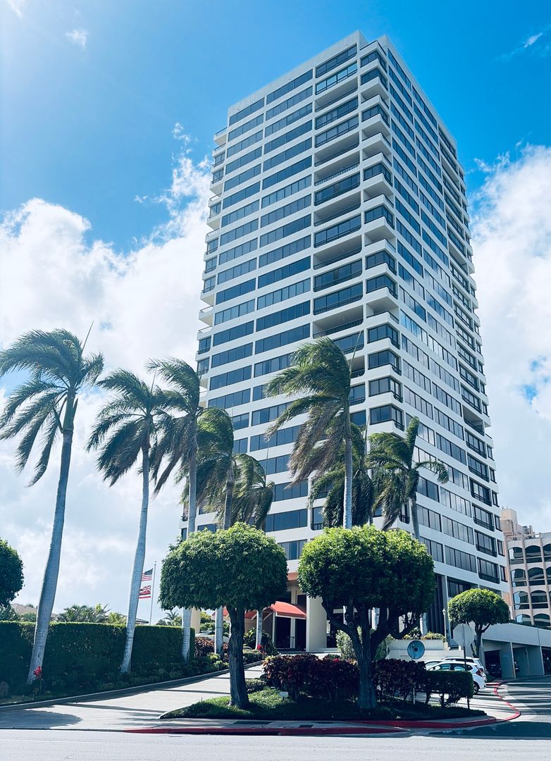 Honolulu Condo: 4340 Pahoa Avenue, 19D