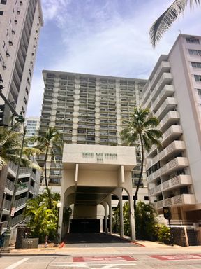 1 Bd / 1 Bth Ocean View Unit in Waikiki! – photo 1