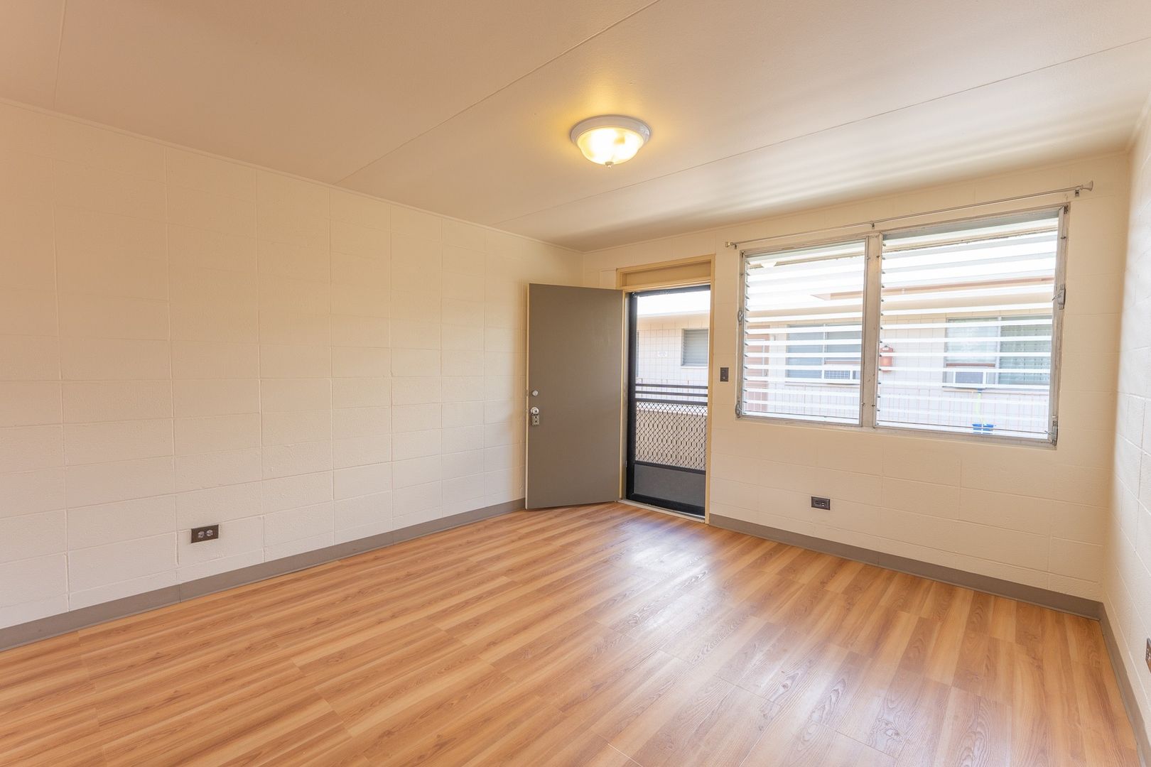 Honolulu Apartment: 721 Birch Street