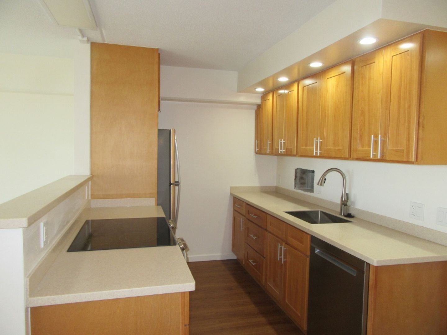 Honolulu Condo: 2333 Kapiolani Blvd. #2816