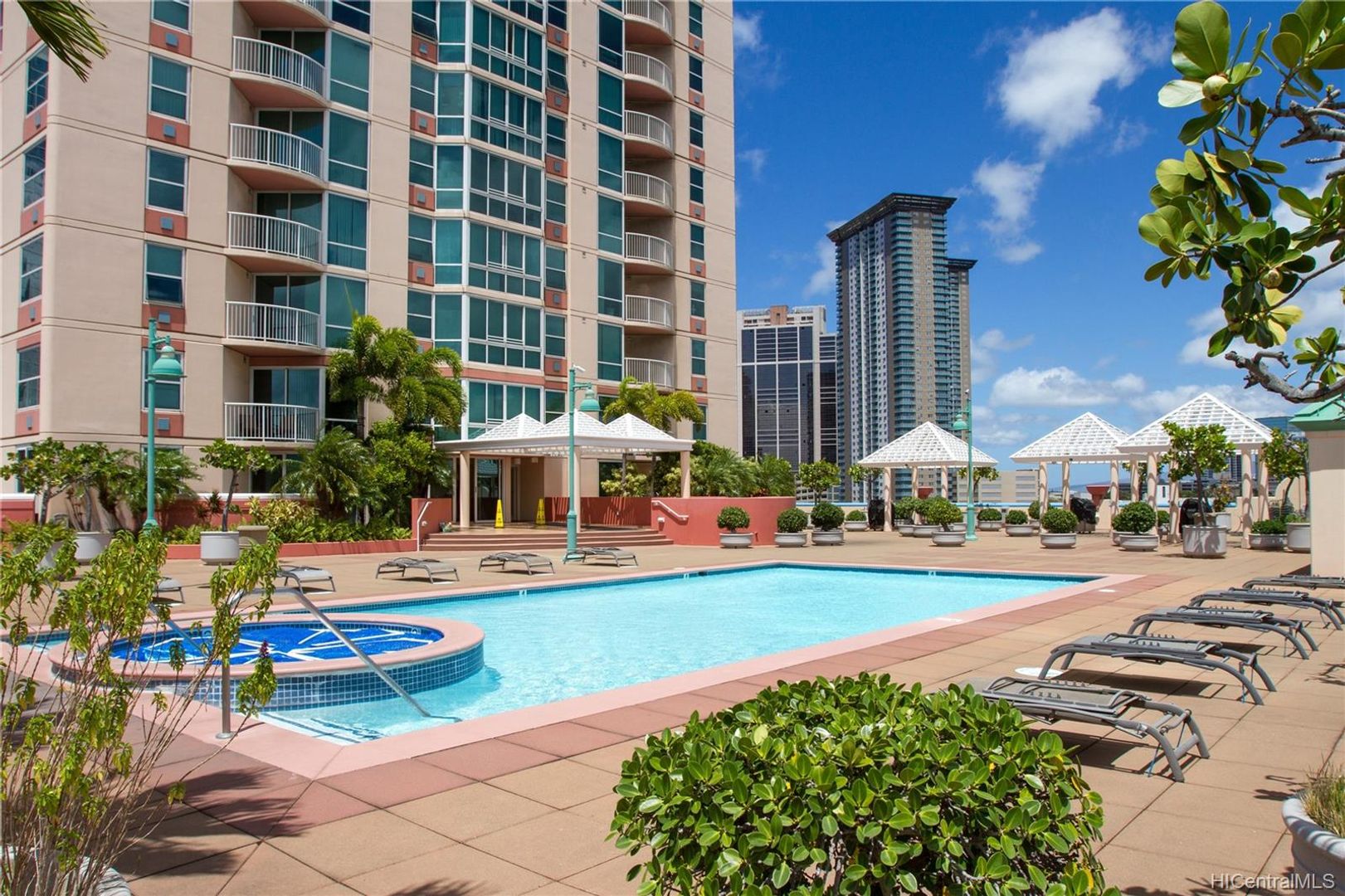 Honolulu Condo: 801 South King St., Unit #3406