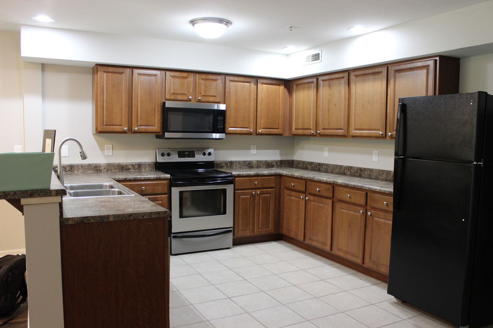 Columbia Apartment: 1312,1314 White Oak Ln