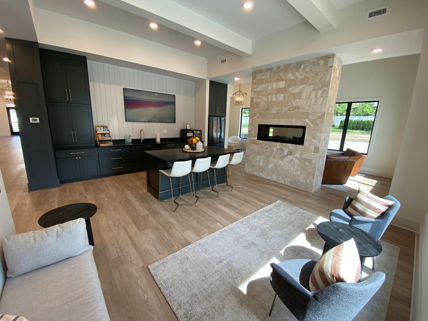 Columbia Apartment: 4401 Faurot Drive