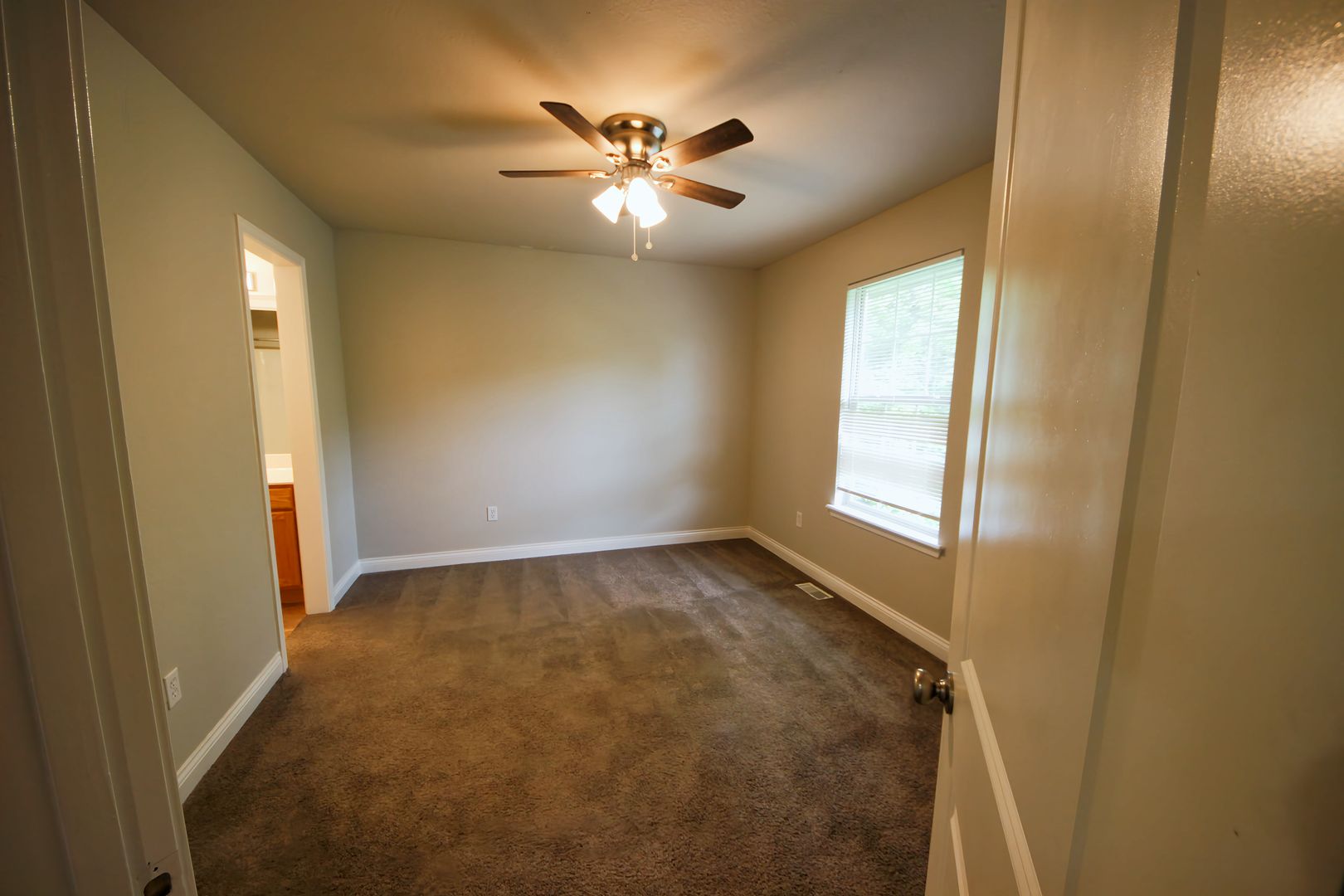Columbia Apartment: 4401 Faurot Drive
