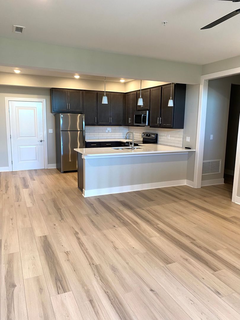 Columbia Apartment: 4401 Faurot Drive