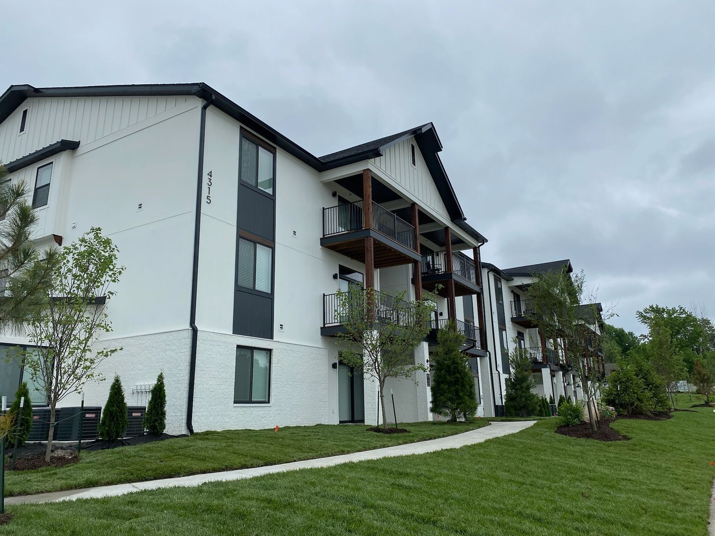 Columbia Apartment: 4401 Faurot Drive