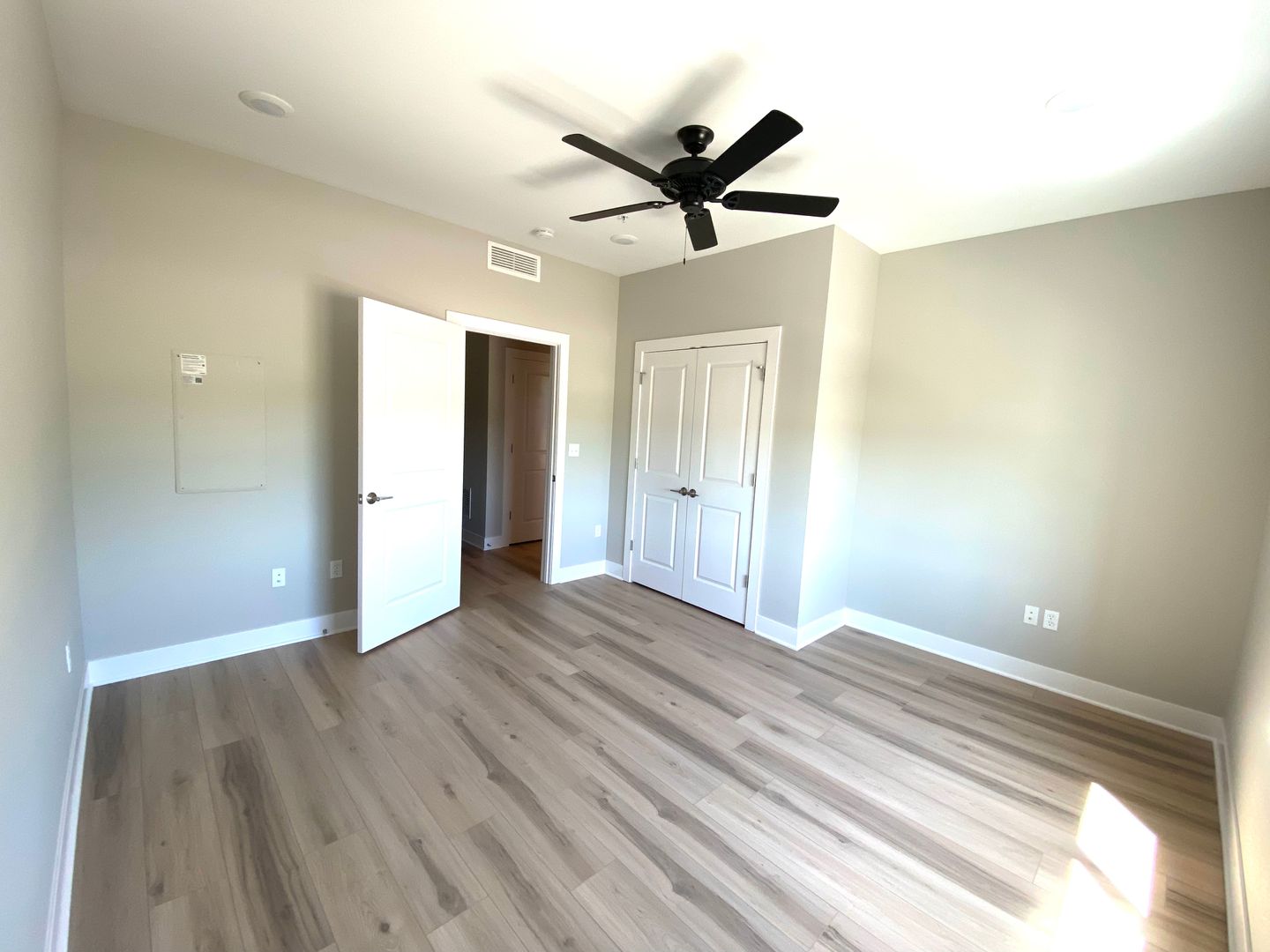 Columbia Apartment: 4401 Faurot Drive