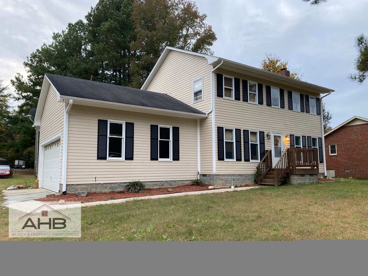 Gibsonville House: 416 Circle Drive