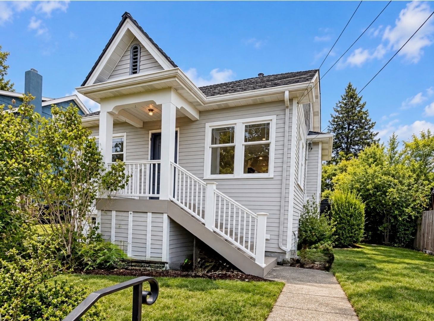 Seattle House: 6706 12th Ave NW
