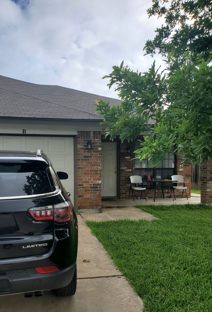 Killeen Apartment: 1411 Nicholas Circle