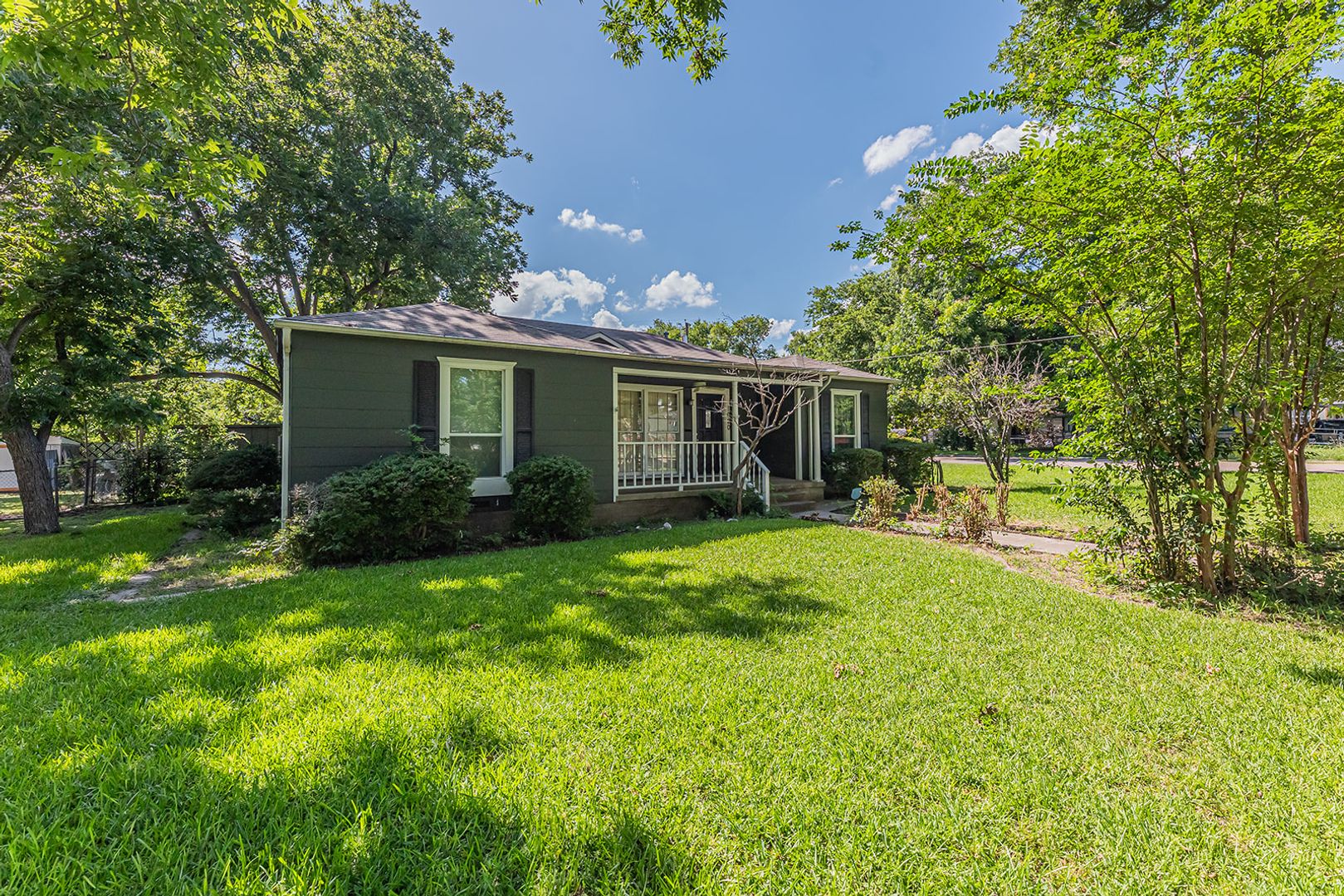 Temple House: 1020 N 15th St