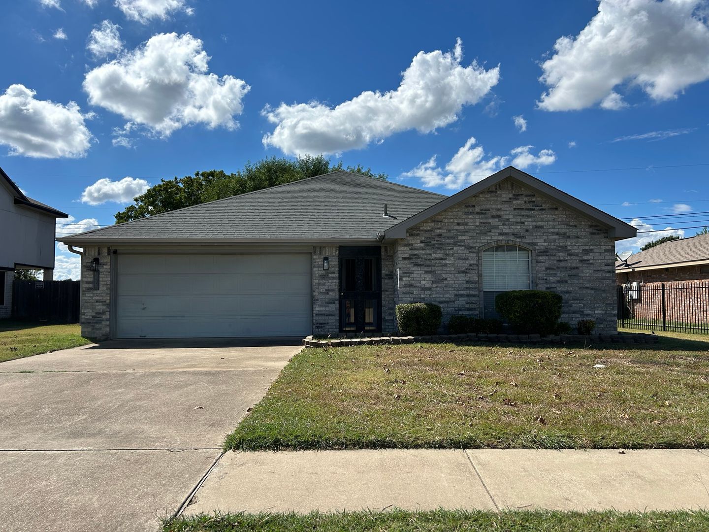 Killeen House: 4409 Bowles Dr