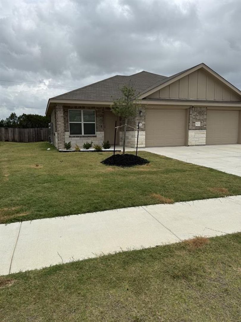 Copperas Cove Multiplex: 523 Lost Trail A