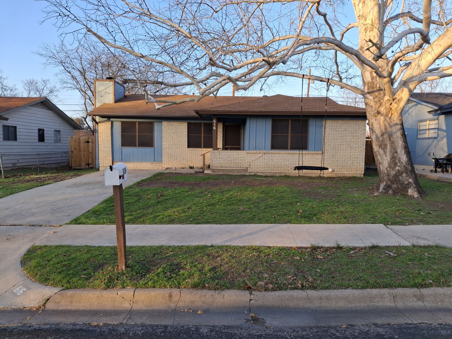 Copperas Cove House: 616 W. Ave. E