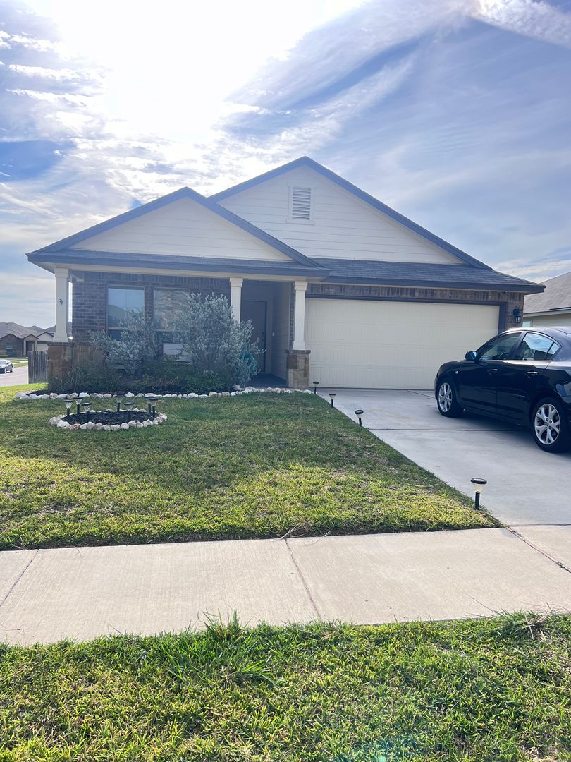 Copperas Cove House: 2356 Pintail Loop