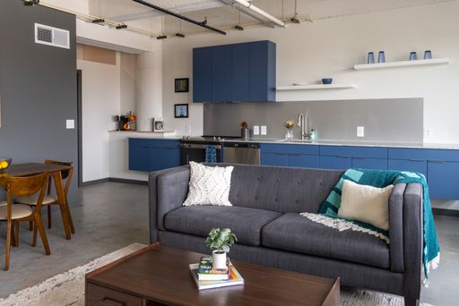 Modern, Loft-Style 1Bed/1Bath with Historic Charm – photo 1