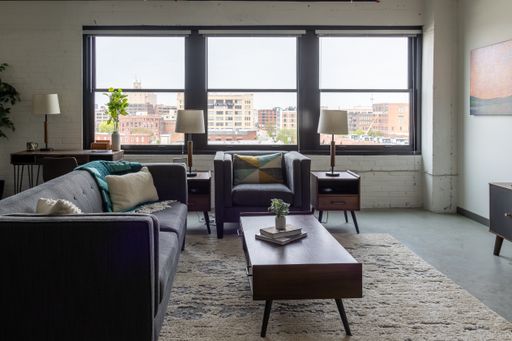 Modern, Loft-Style 1Bed/1Bath with Historic Charm – photo 1