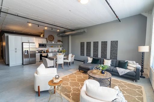 Modern, Loft-Style 1Bed/1Bath Available in Downtown St. Louis – photo 1