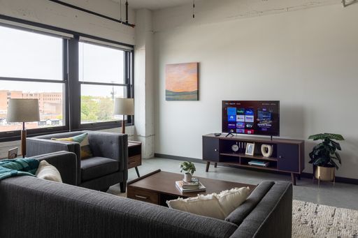 Modern, Loft-Style 1Bed/1Bath with Historic Charm – photo 1