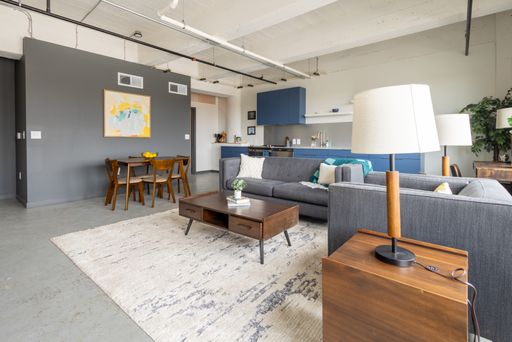 Modern, Loft-Style 1Bed/1Bath with Historic Charm – photo 1
