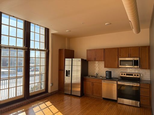 Unit 207 – photo 1