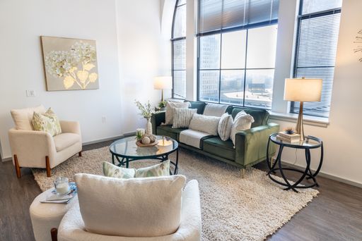 Modern, Loft-Style 1Bed/1Bath with Historic Charm – photo 1
