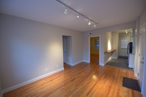 One Bedroom in Tower Grove East – photo 1