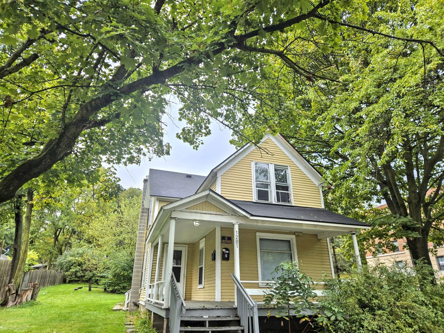 Kalamazoo Apartment: 1201 Douglas Ave