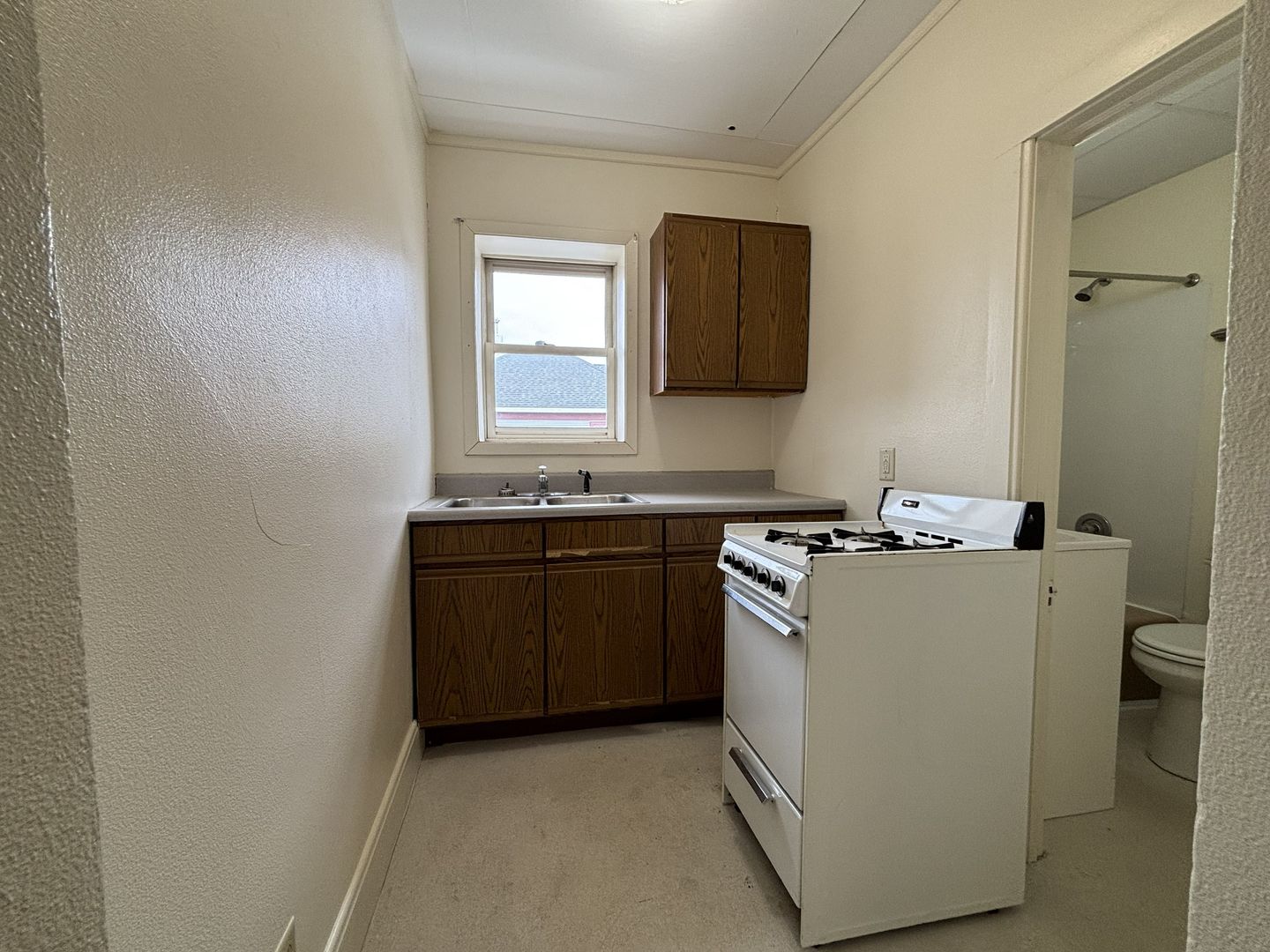 Aberdeen Apartment: 117 N Main St