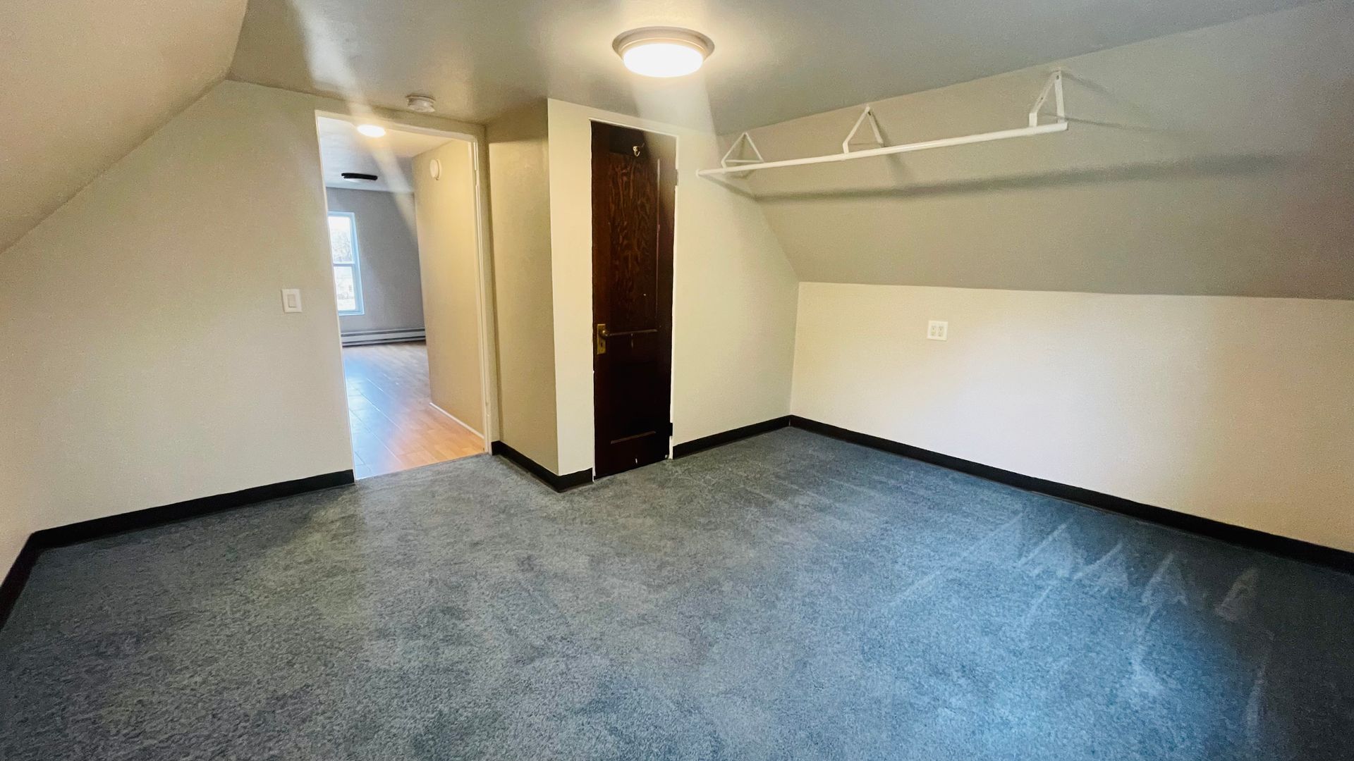 Aberdeen Apartment: 427 S Jackson St