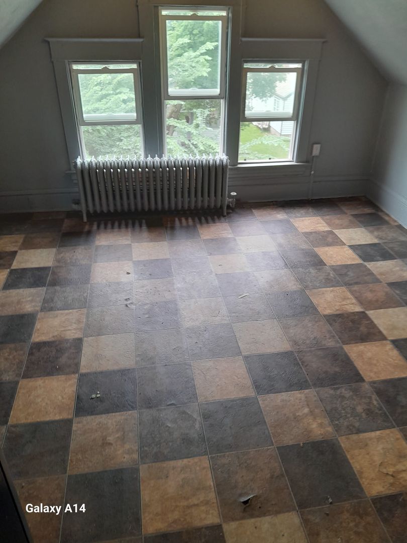 Aberdeen Apartment: 220 5th Ave SW