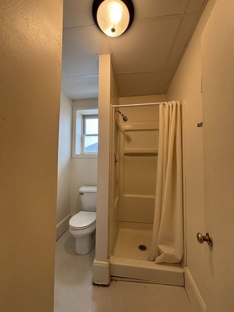 Aberdeen Apartment: 117 N Main St