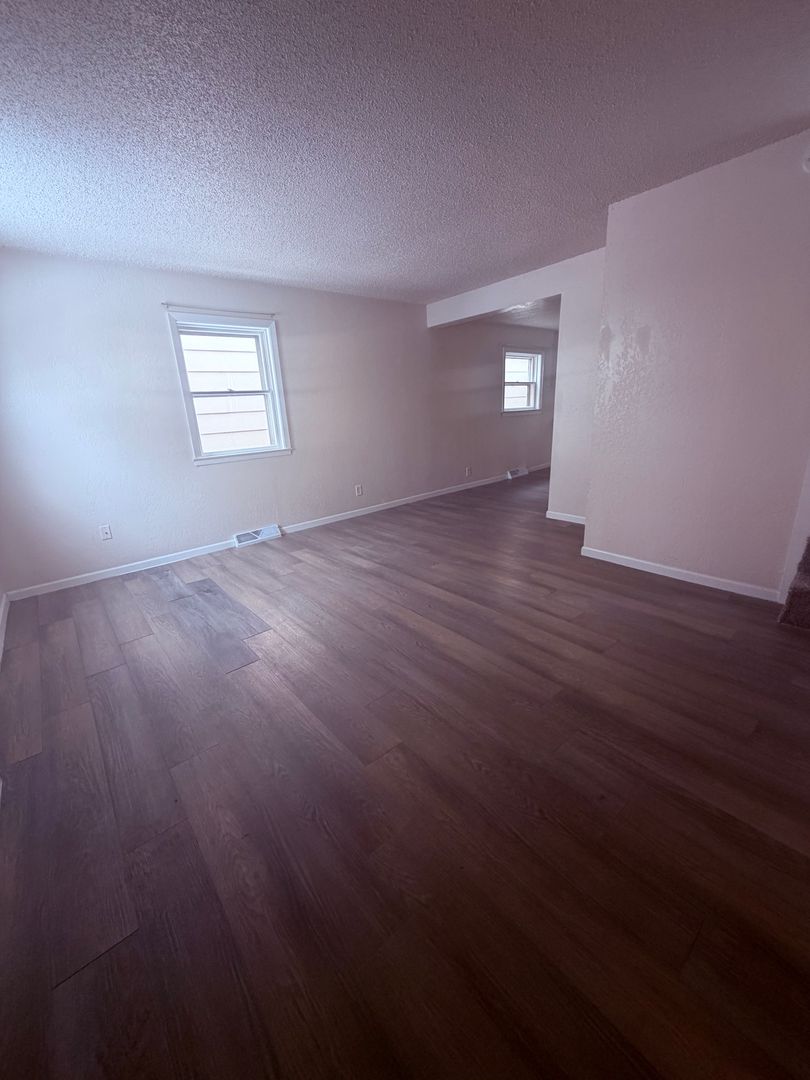 Aberdeen House: 511 N Penn St