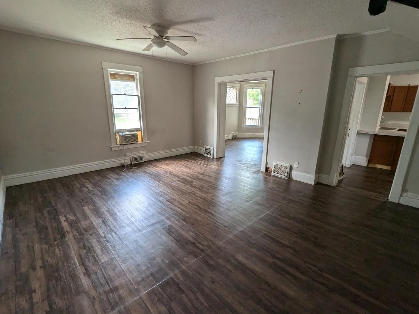 Aberdeen Apartment: 101 7th Ave SE