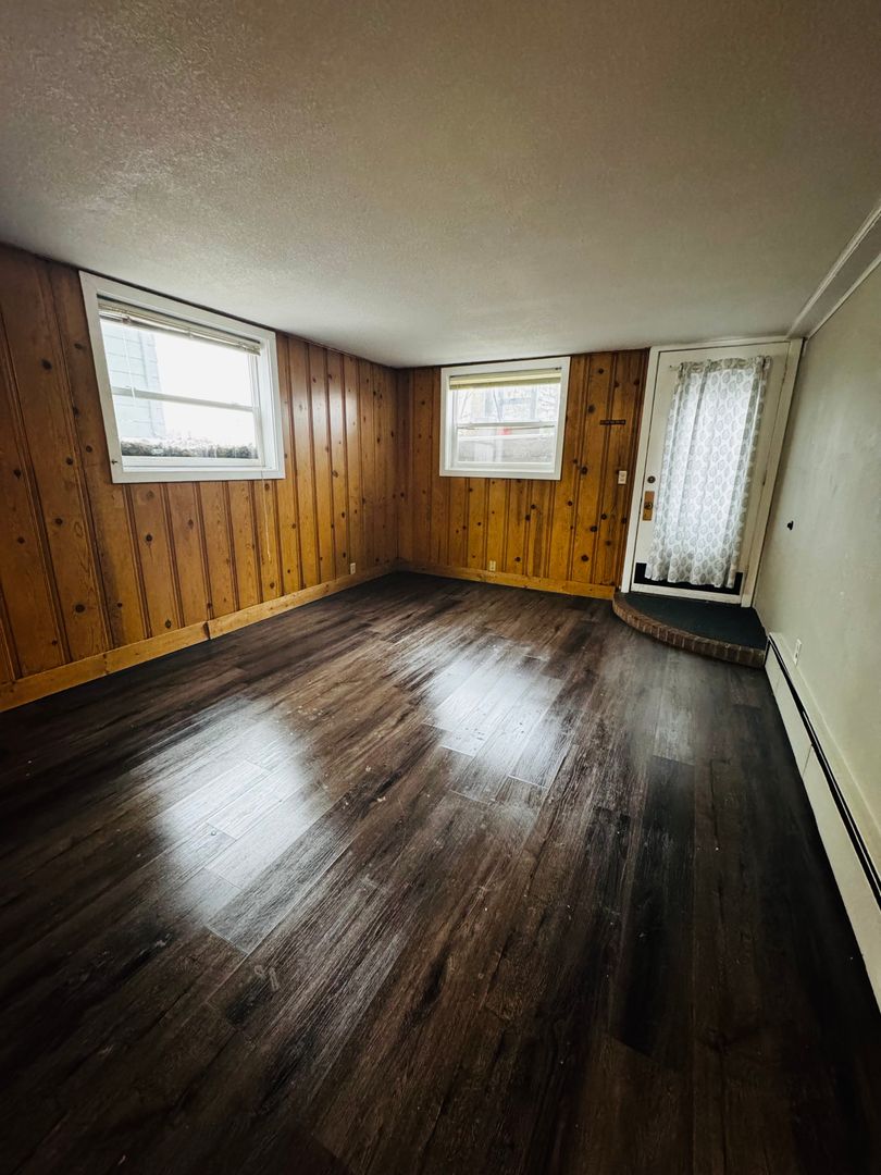 Aberdeen Apartment: 620 N Main St