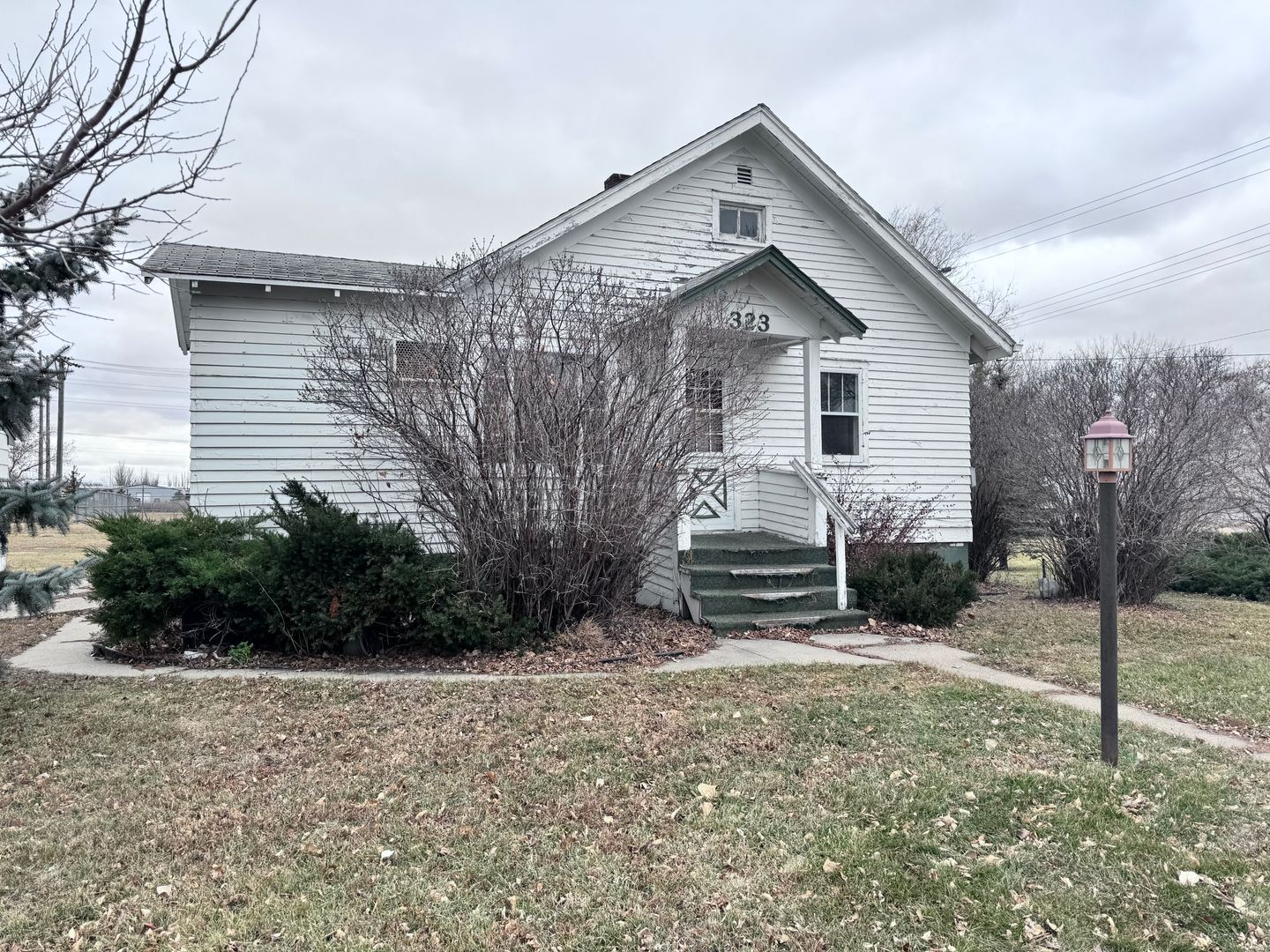 Aberdeen House: 323 N 4th St