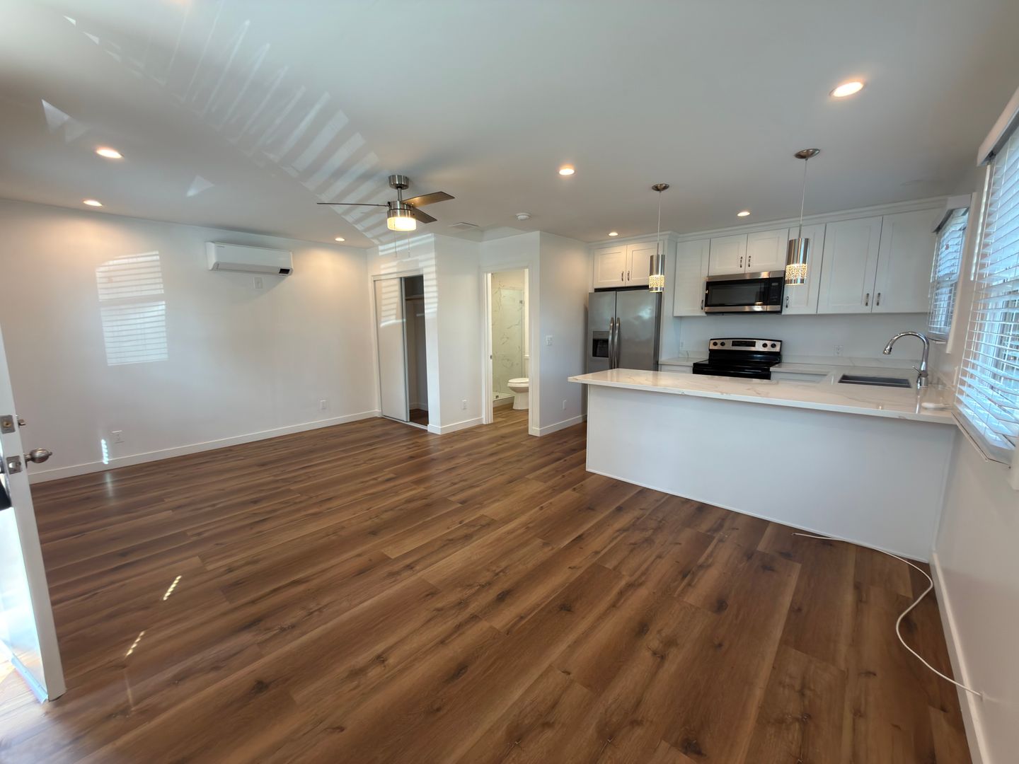 Orange Apartment: 320-358 S. Clark Street