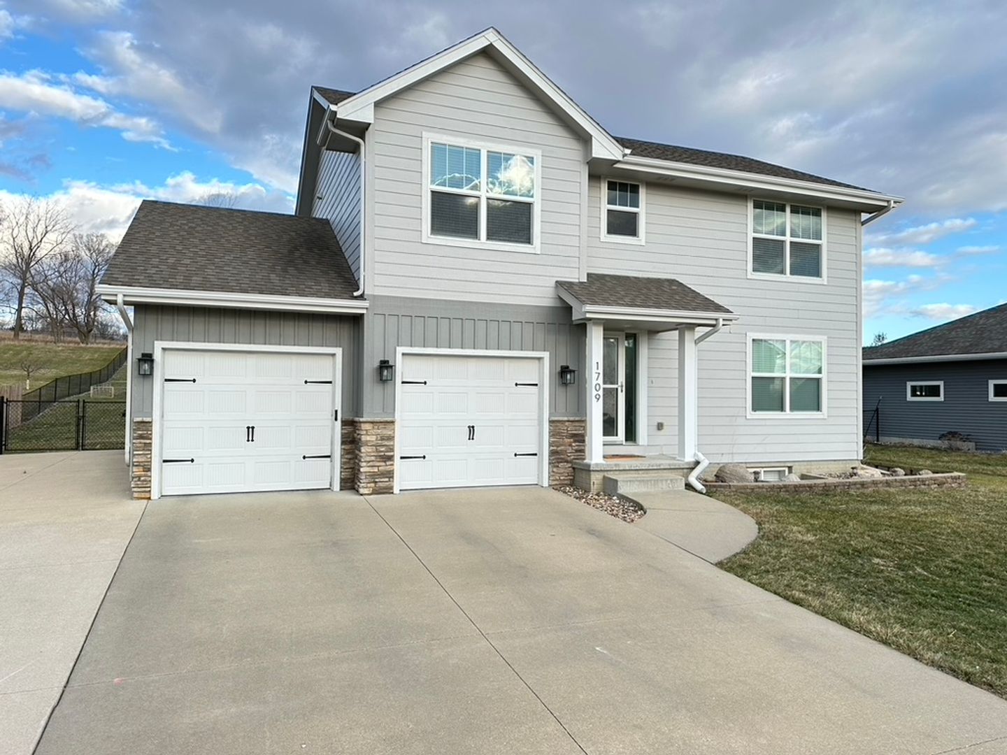 Granger House: 1709 Crabapple Lane