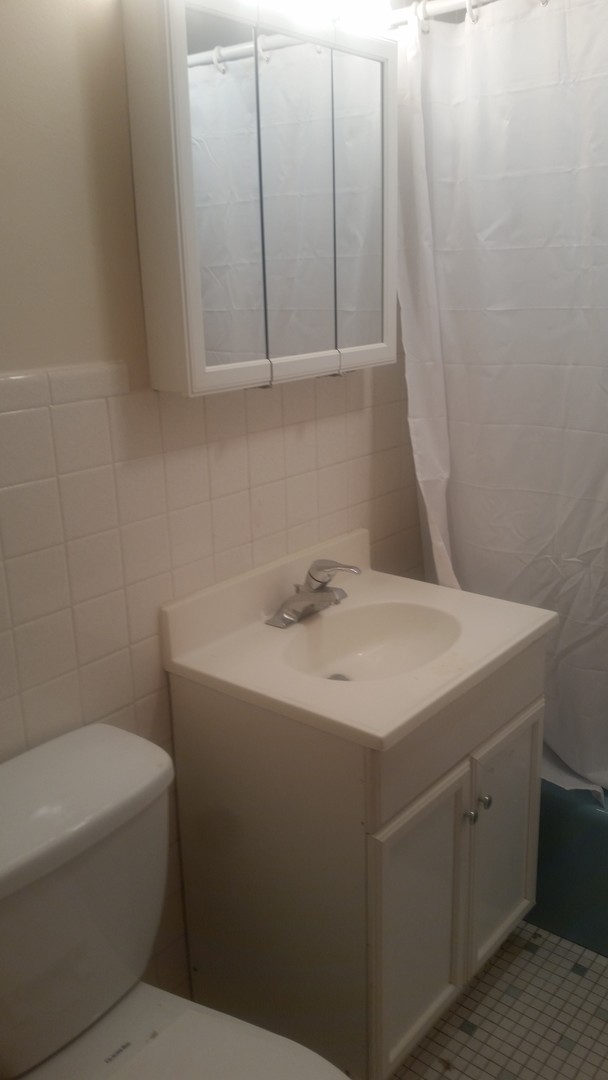 Elmhurst Apartment: 0S 540,610, 620 Old York Road