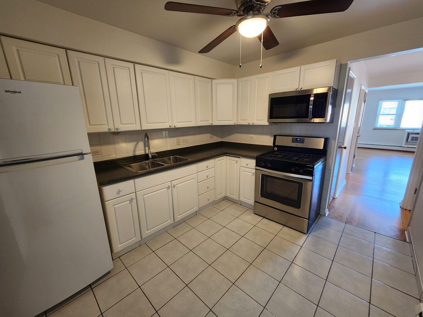 Schiller Park Apartment: 5007 River Road