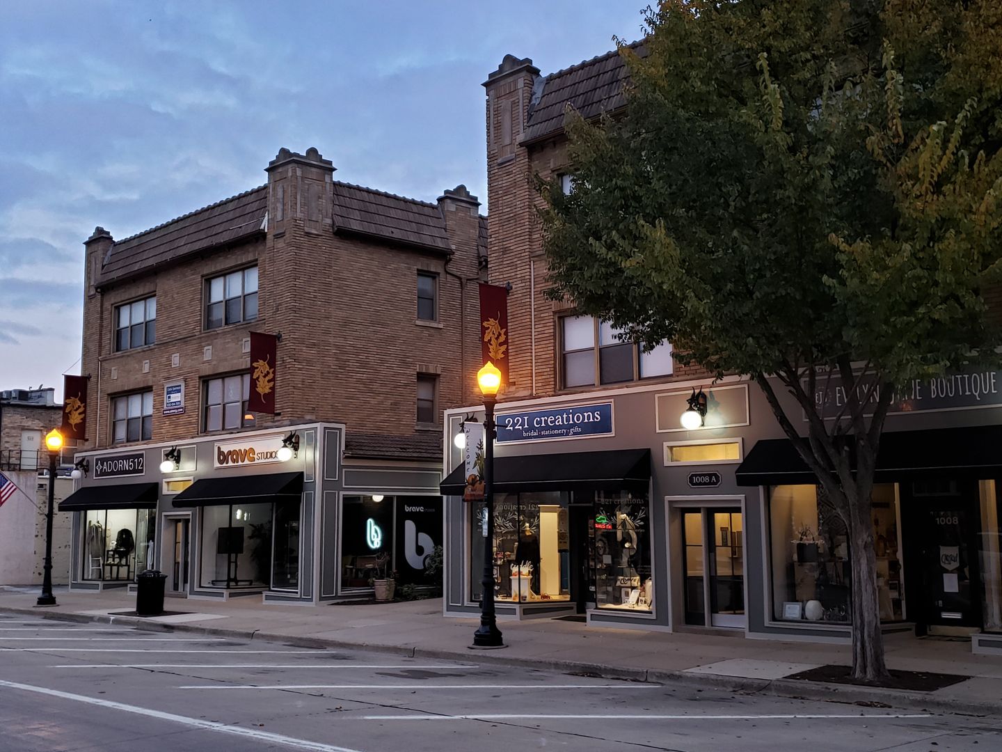 Downers Grove Apartment: 1008-1010 Curtiss Street
