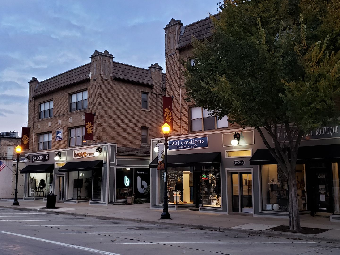 Downers Grove Apartment: 1008-1010 Curtiss Street