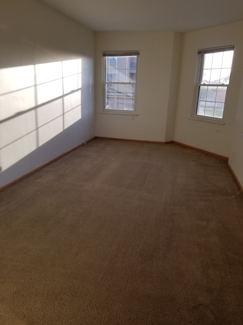 Lombard Apartment: 303 S. Main St