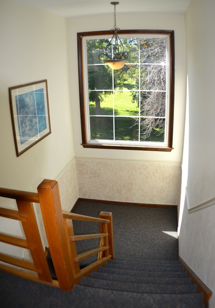 Elmhurst Apartment: 0S 540,610, 620 Old York Road