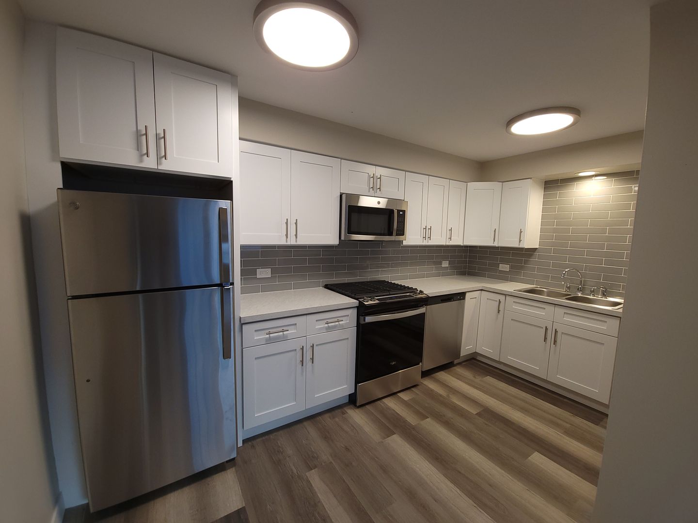 Elmhurst Apartment: 0S 540,610, 620 Old York Road